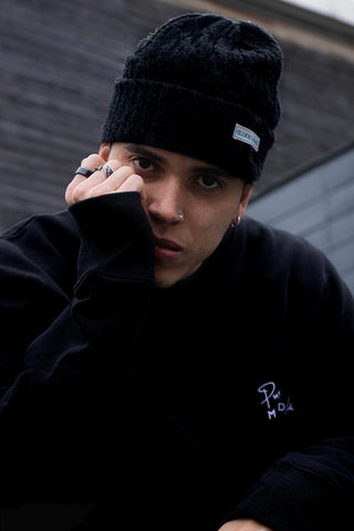 Oversized Sweatshirt / Provided by