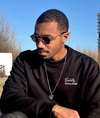 Sweatshirt / Provided by