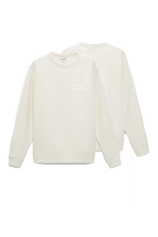 Oversized Sweatshirt / Provided by